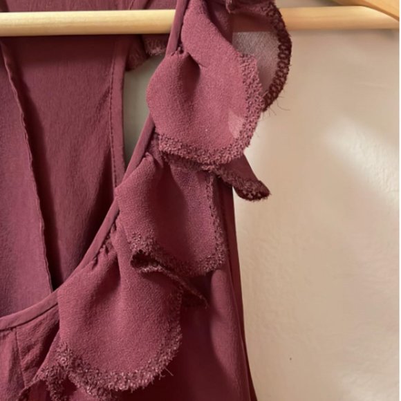 Wilfred Maroon Sleeveless Blouse with Ruffle Detail - Size S 100 % SILK - Picture 5 of 6